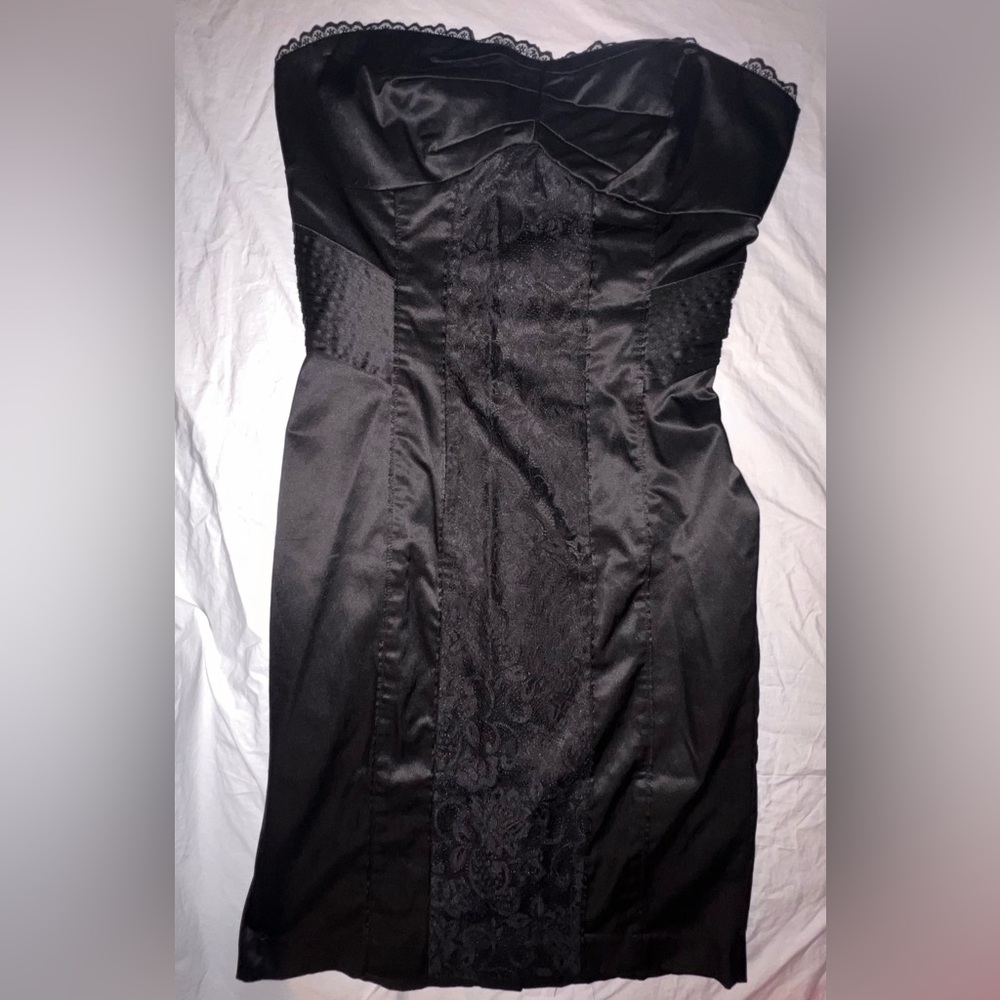 Forever21 black lace/satin strapless dress